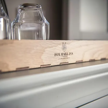 Fox Hall Hotell 3*