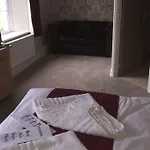 Fox Hall 3*