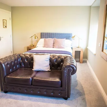 Fox Hall Hotel East Layton