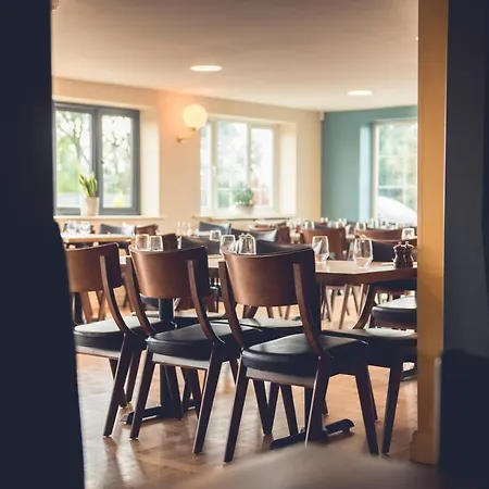 Hotel Fox Hall East Layton