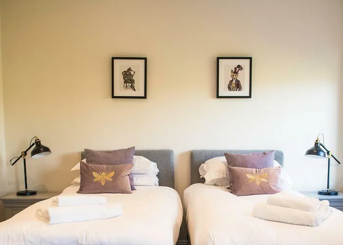 Hotel Fox Hall East Layton