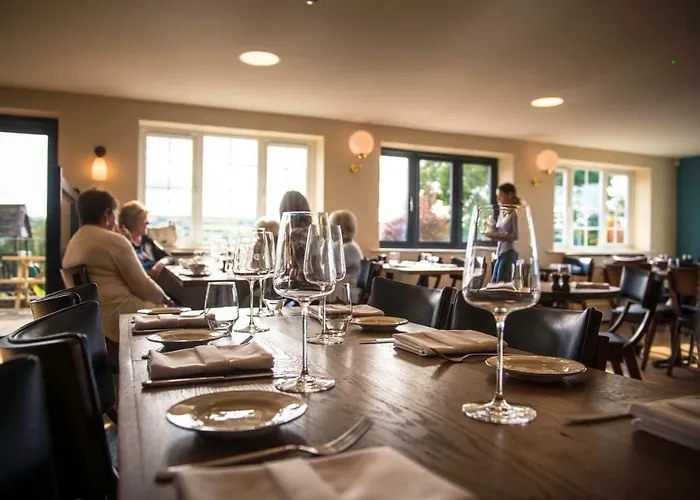 Fox Hall Hotel East Layton