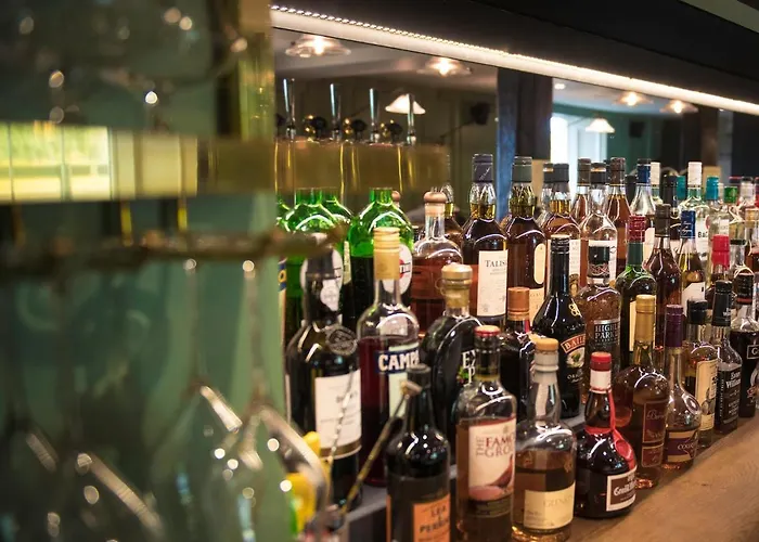 Fox Hall Hotel East Layton