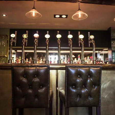 فندق Fox Hall East Layton